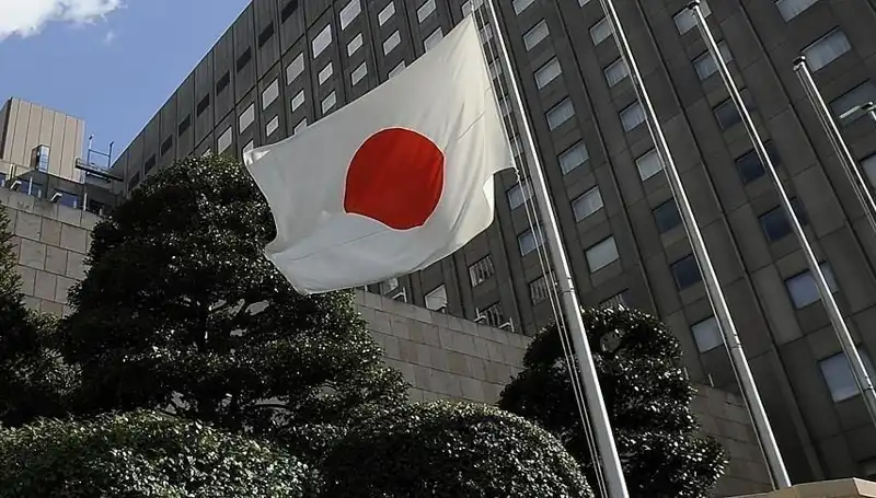 Japonya Ekonomisi Şok Edici Bir Küçülme Yaşadı: Uzmanlar Sebepleri Tartışıyor