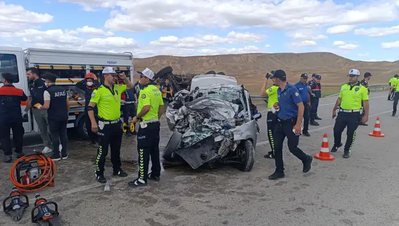 Yozgat'ta Feci Kaza: 3 Kişi Hayatını Kaybetti, 2 Yaralı