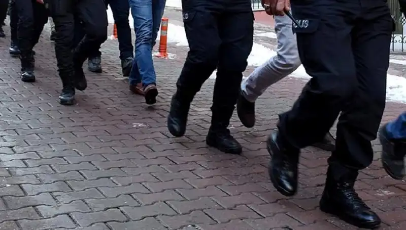 Emniyet ve MİT'in Koordineli FETÖ Operasyonu: Gözaltılar ve Soruşturma Süreci