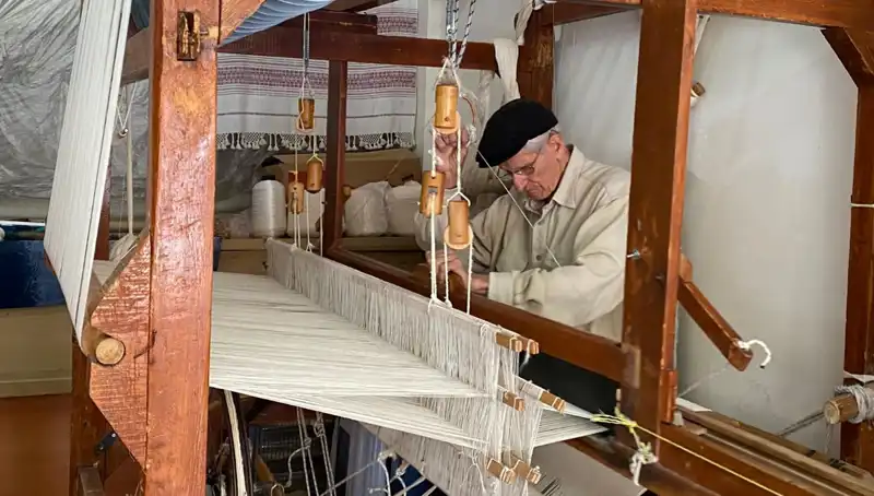 62 Yıldır İpleri Sanata Dönüştüren Usta: İşinin Aşkı