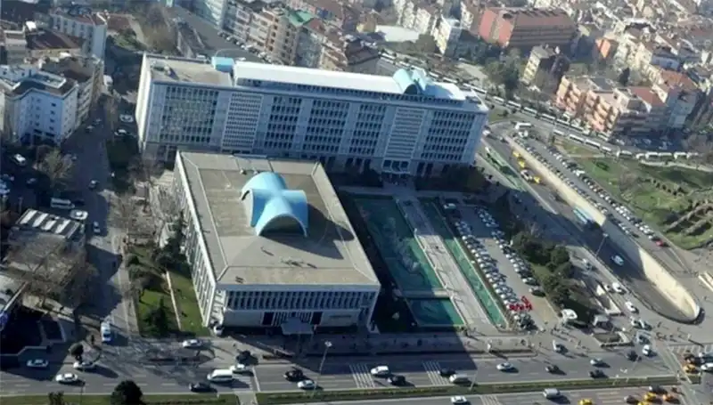 İBB Soruşturmasında Yeni Gelişme: Enderun WhatsApp Grubu Mesajları İnceleniyor