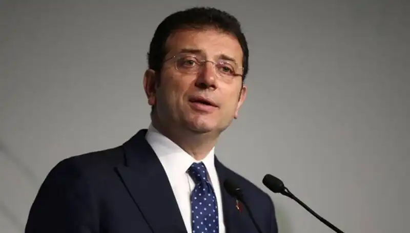Ekrem İmamoğlu'nun Diploma Davasında İlk Duruşma: Gözler Mahkemede!