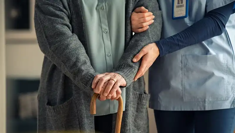 Dünyanın En Yaşlı Doktorunun Uzun Yaşam Sırları: 102 Yaşında Hayat Tecrübesi