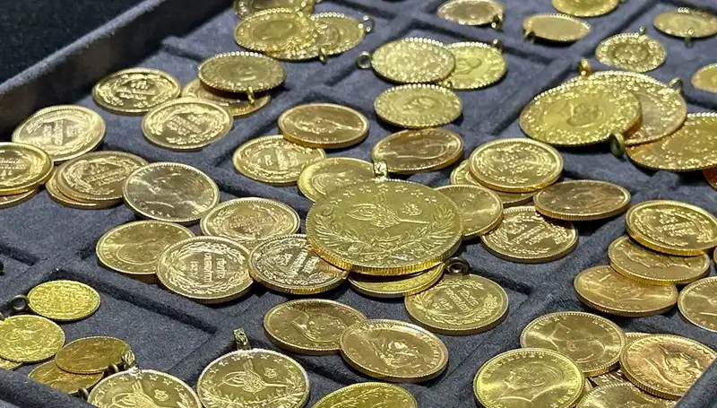 Hafta Sonu Altın Fiyatları Üzerine Sarsıcı Tahminler! Yükseliş mi, Düşüş mü Bekleniyor?