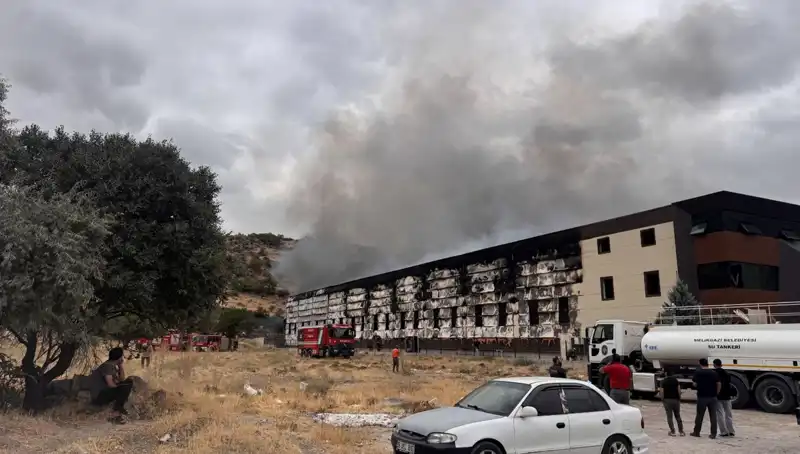 Kayseri'de Mobilya Fabrikasında Korkutan Yangın: Son Durum Ne?