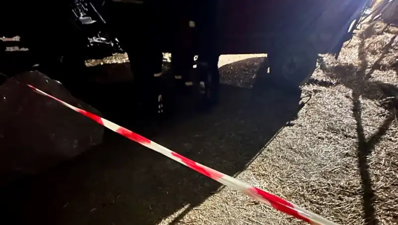 İzmir’de Korkunç Olay: Yem Karma Makinesinde Ölen İşçinin Cesedi Neden Çıkarılmadı?
