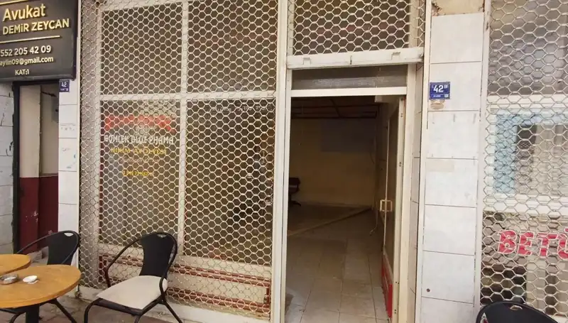 Yarım Asırlık Dükkan, Tarih Sahnesinden Silinmeye Yüz Tutuyor