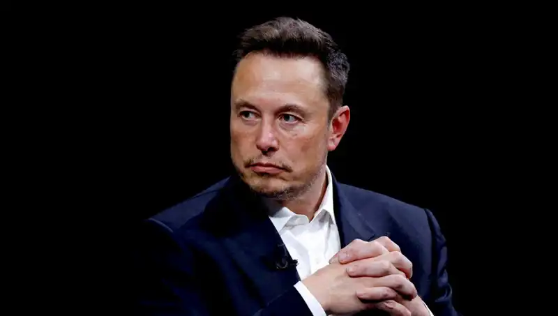 Elon Musk: "Robotlar Cerrahları Geçmeye Hazır, 2024'te Dünyayı Değiştirecekler"