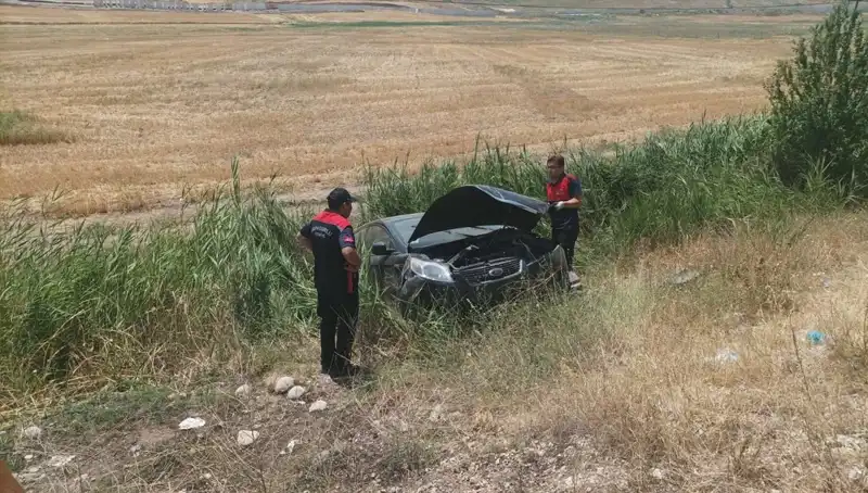 Otomobil Şarampole Uçtu: Kaza Sonrası Acı Haber!