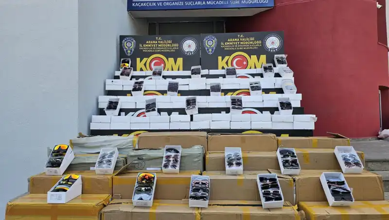 Adana'da 12 Bin Kaçak Güneş Gözlüğü Ele Geçirildi, Pazar Sarsıldı!