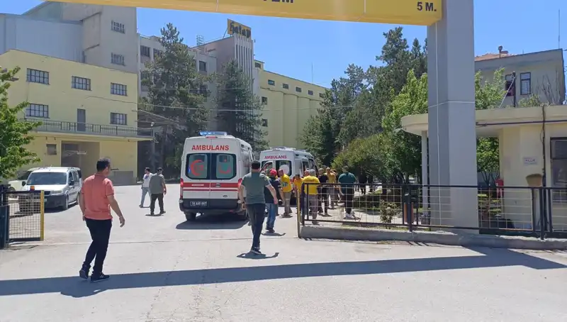 Çorum'daki Un Fabrikasında Patlama: 10 Kişi Yaralandı, Birisi Agır Durumda
