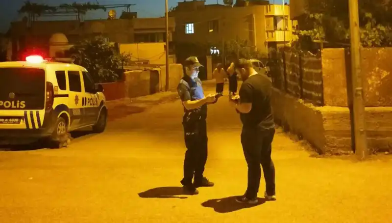 Husumetlilerine Saldıran Şüpheli, Evi Makinalı Tüfekle Taradı!