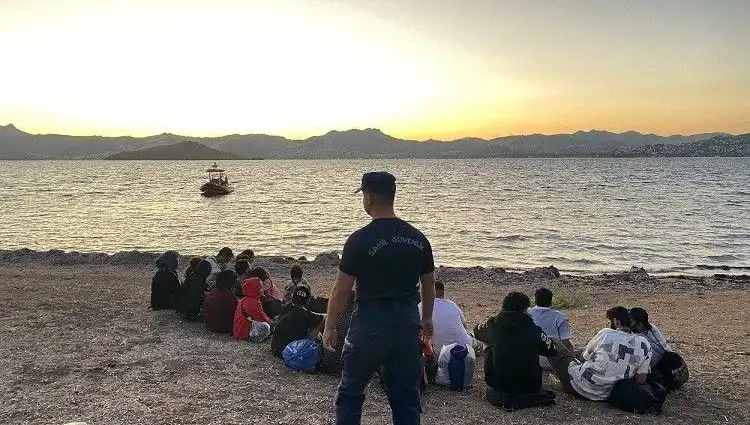 Bodrum'da 20 Düzensiz Göçmen Operasyonu: Yüzlerce Hayat Kurtarılıyor