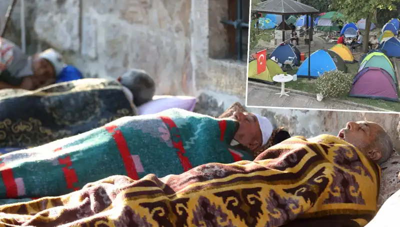 Türkiye'nin Dört Bir Yanından Gelen Misafirler "Bedava Palas"ı Doldurdu