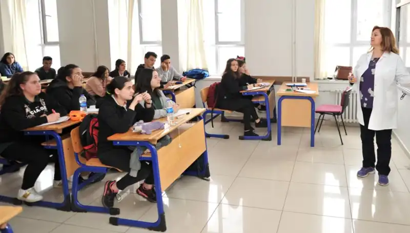 MEB 2025 Lise Kayıt Tarihleri: LGS ile Liselere Kayıt Süreci!