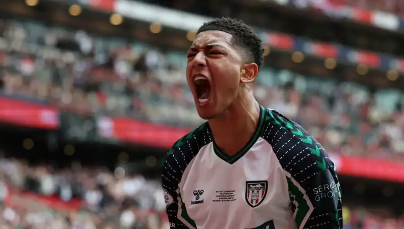 Jobe Bellingham, Dortmund'a Transfer Oldu: Futbol Dünyasında Yeni Bir Yıldız Doğuyor