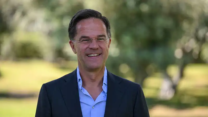 Rutte, Eurofighter Açıklaması ile Müttefikleri Kısıtlamaya Son Verme Çağrısı Yapıyor