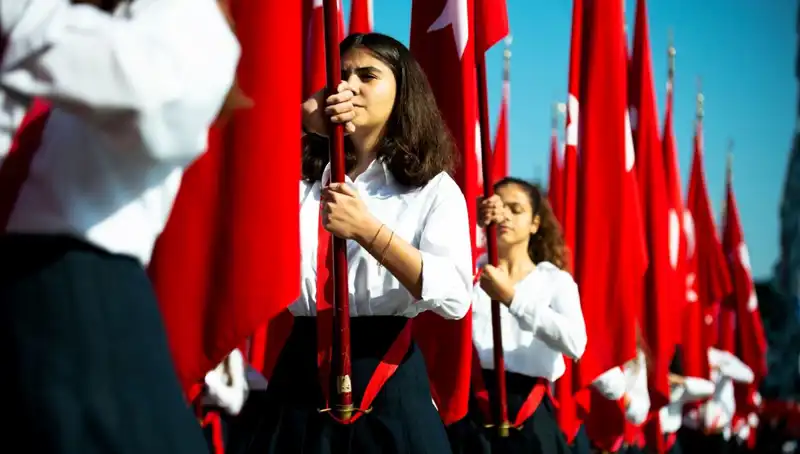 19 Mayıs Resmi Tatil mi? Okullar Pazartesi Günü Kapalı mı?