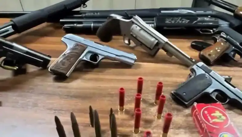 İzmir'de Yasa Dışı Silah Ticareti Operasyonu: 1 Kişi Tutuklandı