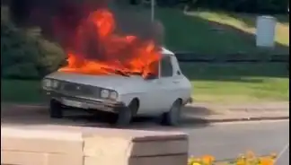 Meclis Önünde Beyaz Toros Yangını: ÖTV İndirimi Yüzünden Çıktı!