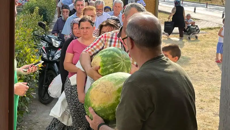Hasat Sevinci: Tarlada Kalan Ürünler İhtiyaç Sahiplerine Bedava Dağıtıldı