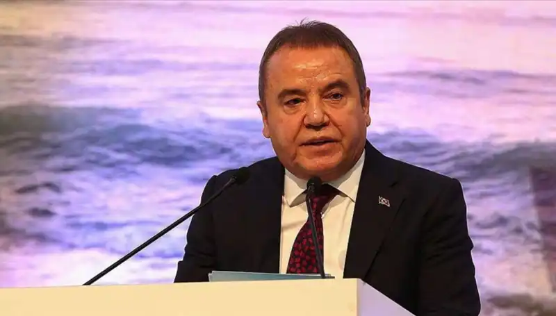 Antalya'nın Vizyonu: Muhittin Böcek'in Hayat Yolculuğu ve Büyüyen Projeleri