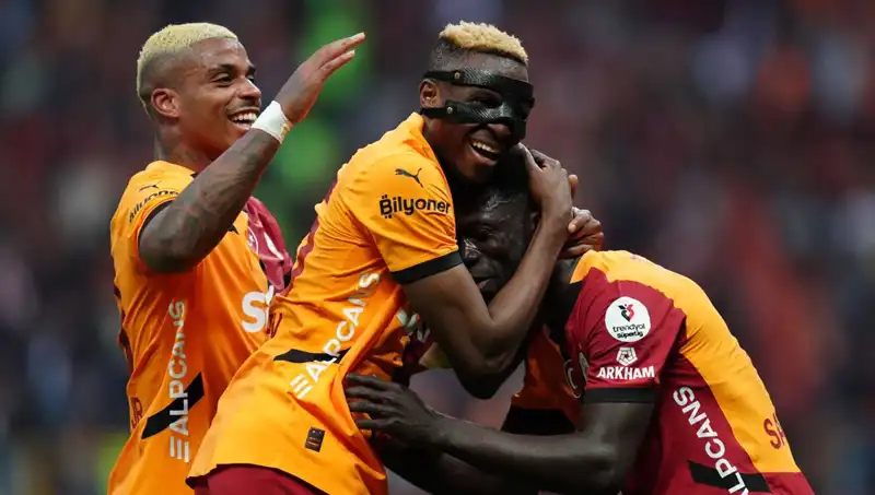 Lemina, Osimhen'in Seçimlerine Saygı Gösterilmesi Gerektiğini Vurguladı