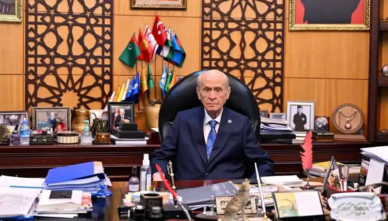 Bahçeli’den Galatasaray’a Anlamlı Kutlama Mesajı: Şampiyonluk Coşkusu