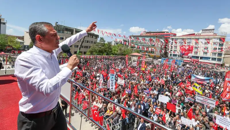 Özgür Özel’den Çarpıcı Açıklama: Silah Bırakma Sürecini Destekliyoruz