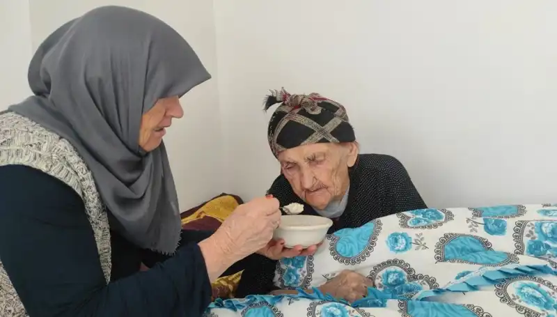102 Yaşındaki Kezik Nine: Hayatında Hiç Doktora Gitmediği Uzun Yaşama Sırrı Ne?