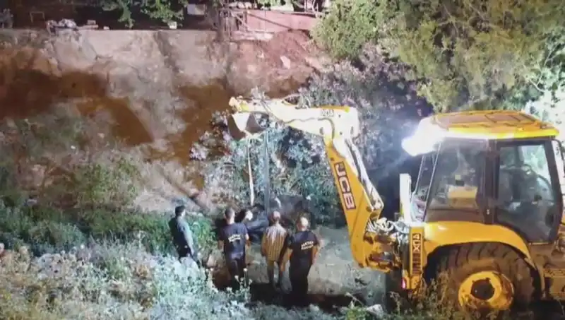 Hatay'da İneğin Kurtarılması İçin Devasa Operasyon Gerçekleşti!
