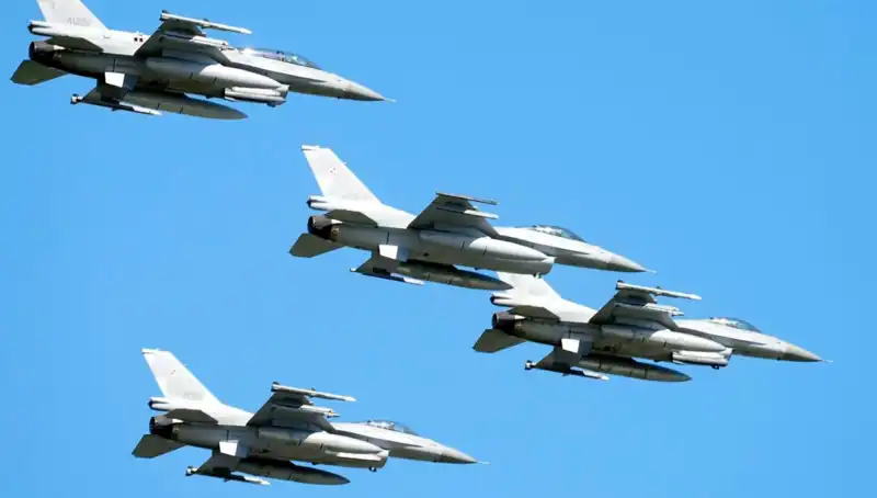 ABD’nin F-16 Eğitim Projesi: Ukraynalı Pilotlar Taktiksel Üstünlük İçin Eğitilecek