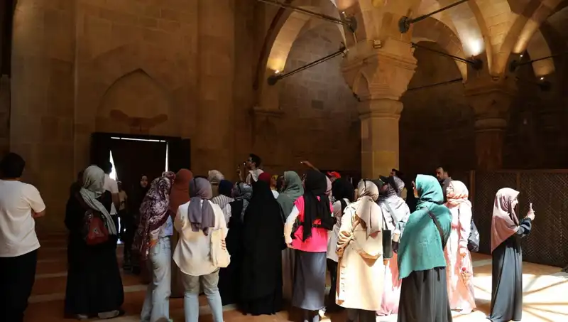 Dünyada Tek Olma Özelliğiyle Diller, Kalemleri Kırık Bırakıyor!