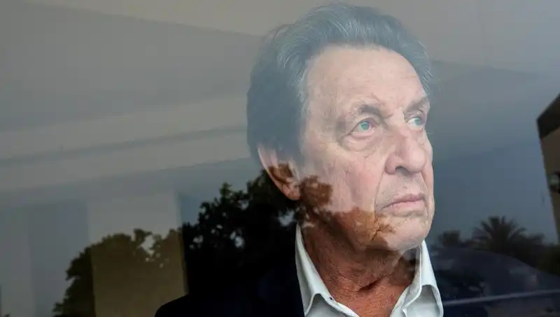 Elon Musk’ın Babasından Şok Edici İtiraf: 3 Cinayet ve Büyücülük İddiası